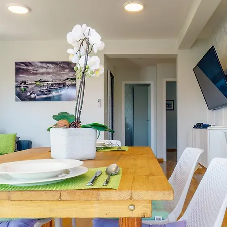 Apartamento By The Sea Tucepi, Makarska - 23256 *