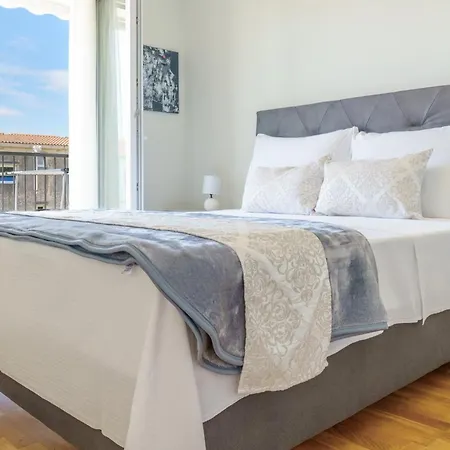 Apartamento By The Sea Tucepi, Makarska - 23256 Tučepi