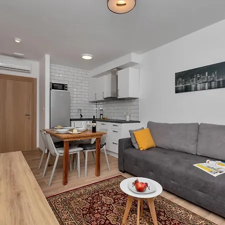 Apartamento By The Sea Tucepi, Makarska - 23256 Tučepi